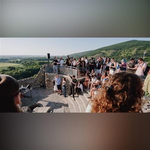 Sun(DJ)set: Vesnu // hudba na hradbách