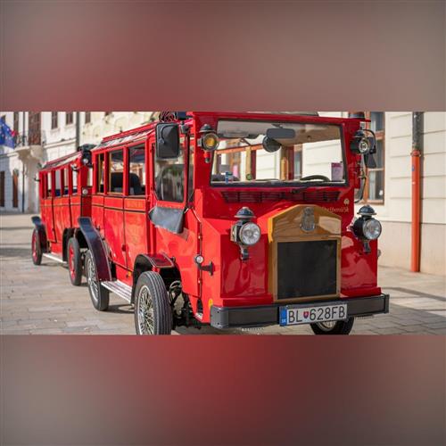 Korunovačná cesta Prešporáčikom®Oldtimer až na Bratislavský Hrad