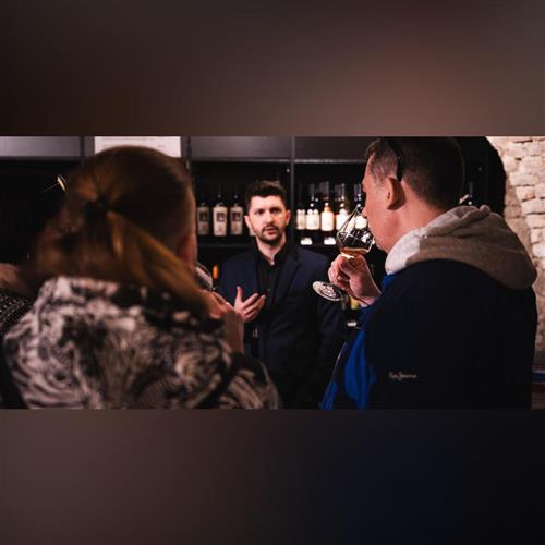 Degustácia vín s korunovačnou tematikou