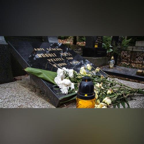 Sviečka pre generála Viesta