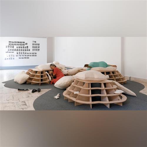 Komentovaný sprievod  výstavou Kým voda nezmyje breh  so Zuzanou Flaškovou, Kvet Nguyễn,  architektonickým kolektívom Woven a Davidom Kalatom