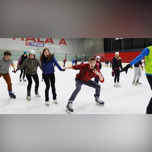 Verejné korčuľovanie na vedľajšej ploche A v TIPOS Aréne - Zimnom štadióne Ondreja Nepelu