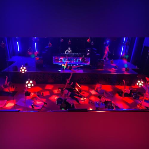 Silový tréning s techno DJ