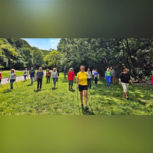 Letná bratislavská univerzita seniorov – Zdravý pohyb pre každého – nordic walking