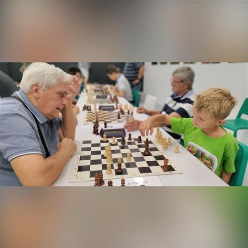 Starí proti mladým - šachový turnaj